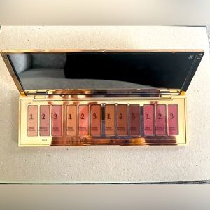 CHARLOTTE TILBURY PILLOW TALK EYESHADOW PALETTE